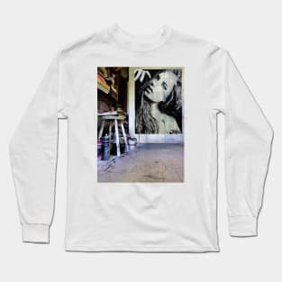 Studio momento Long Sleeve T-Shirt